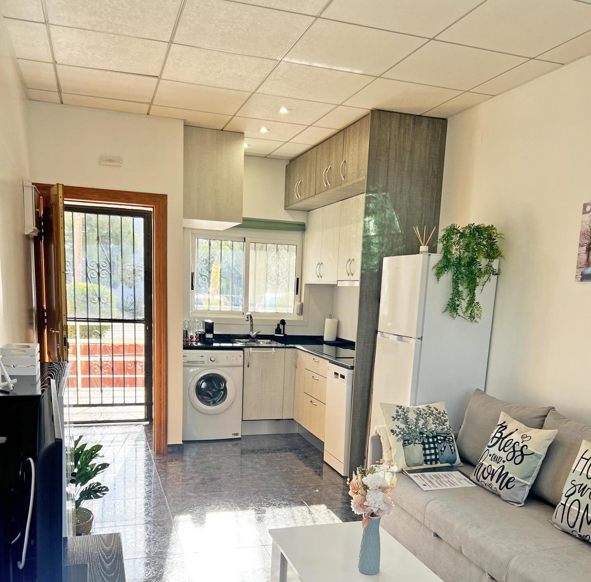 Apartamento A 100 Metros De La Playa. Parking Gratuito Privado